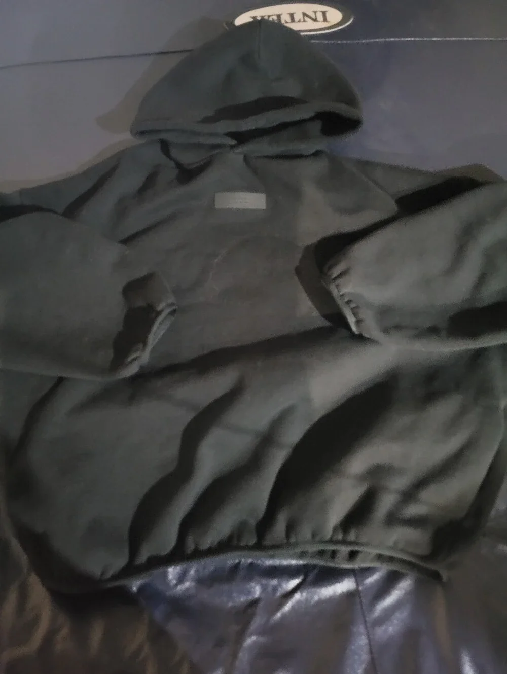 No Text Essentails Hoodie